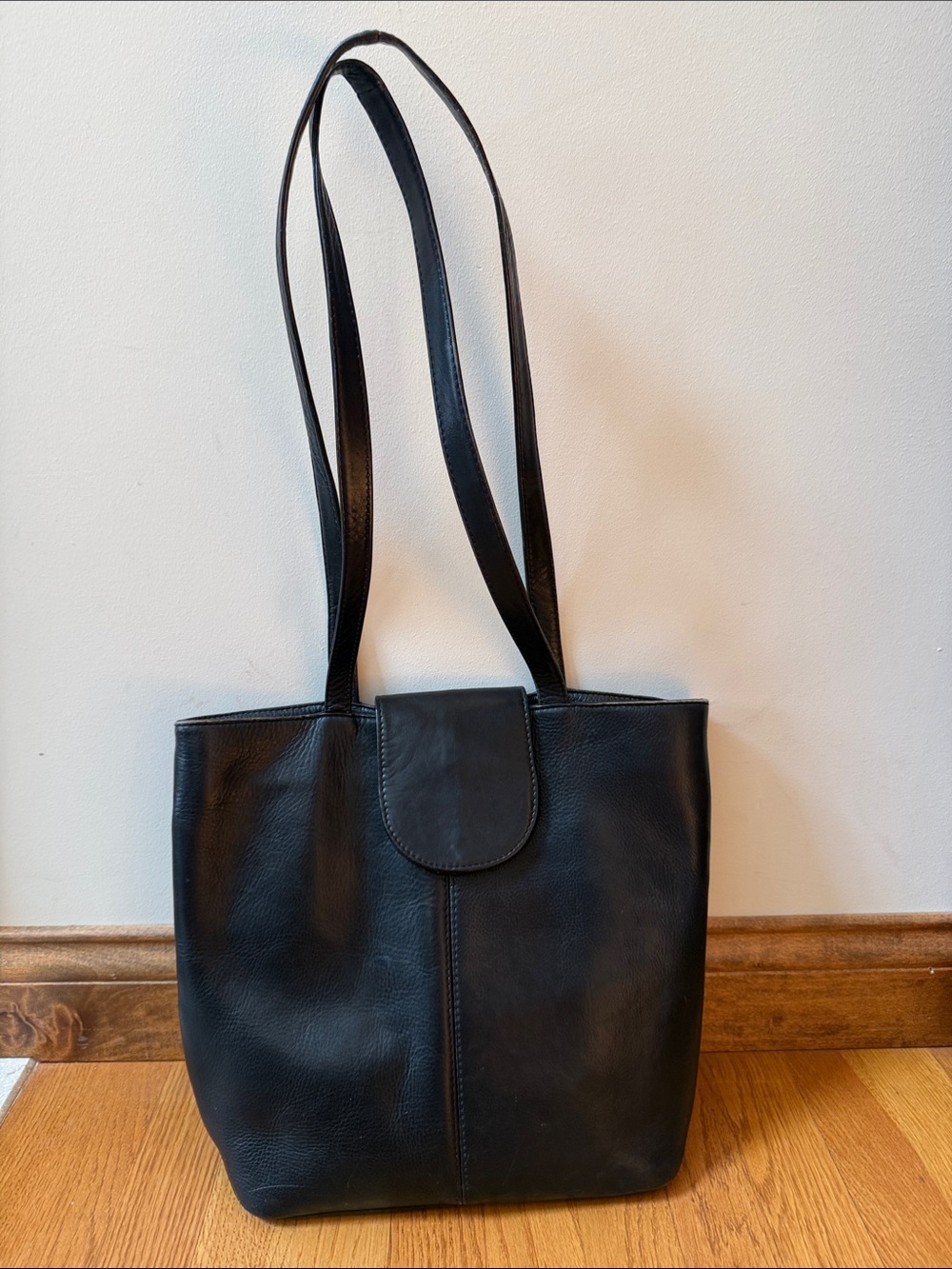 HOBO INTERNATIONAL Y2K Vintage Black Leather Shoulder Bag